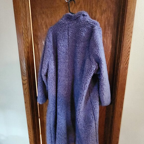 Torrid Size 4 Lilac Teddy Bear coat NWT - Picture 3 of 4
